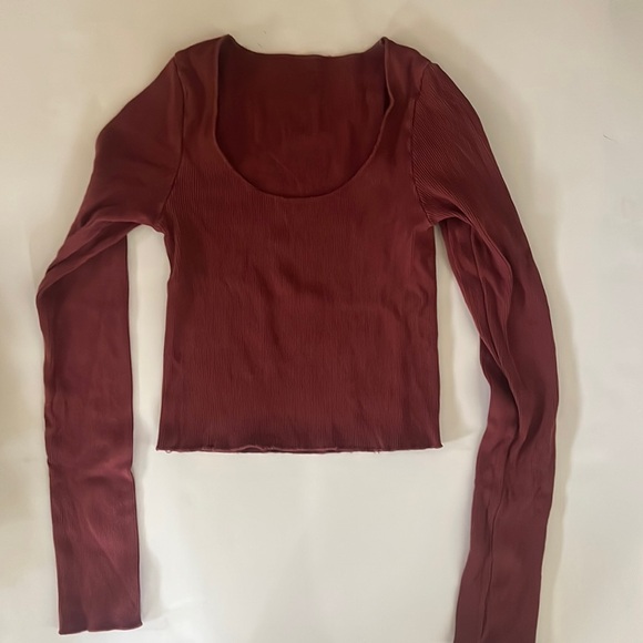 Brandy Melville burgundy scoop neck long sleeve - Picture 1 of 2